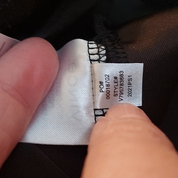 Vince Square Neck Plush Velour Fitted Long Sleeve Top Black Size Large - Picture 10 of 10